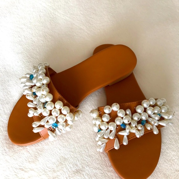 Flats pearls NWOT for Stunning beach outfits - Picture 1 of 4